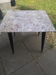 HOW I UPCYCLED AN OLD COFFEE TABLE